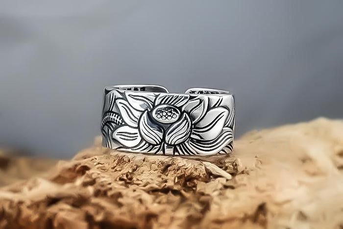 SENSO THE LABEL  LOTUS SUTRA RING